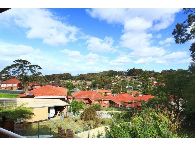 3 Robwald Avenue, Coniston NSW 2500