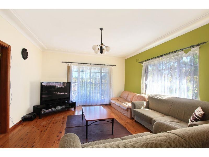 12 Sheppard Street, West Wollongong NSW 2500