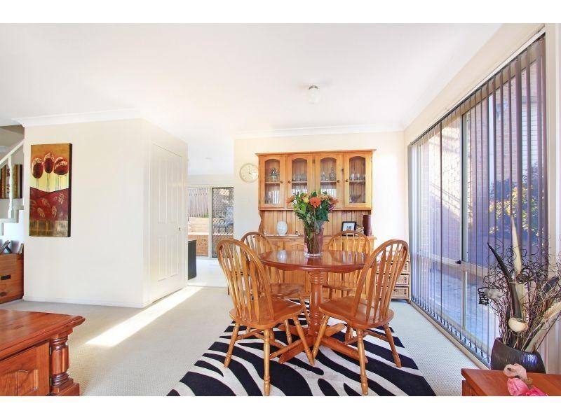 1/10 William Street, Unanderra NSW 2526