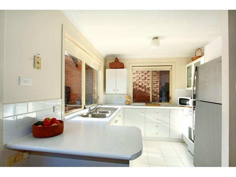 1/10 William Street, Unanderra NSW 2526