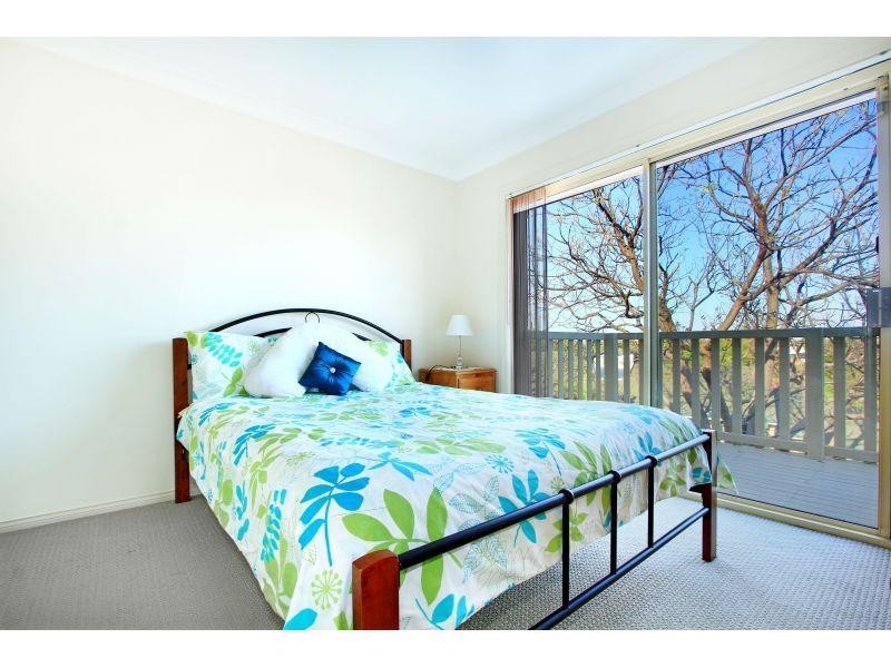 1/10 William Street, Unanderra NSW 2526