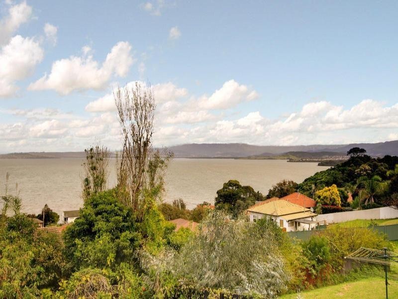 11 Hassan Street, Lake Heights NSW 2502