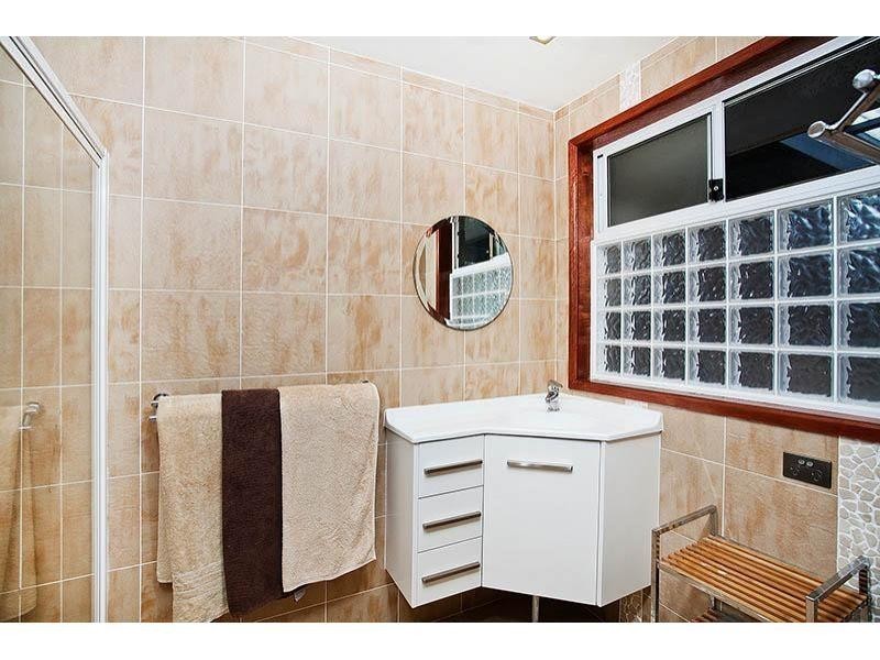 11 Govett Crescent, Figtree NSW 2525