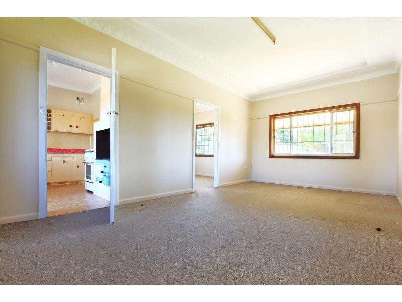 9 Reserve Street, West Wollongong NSW 2500