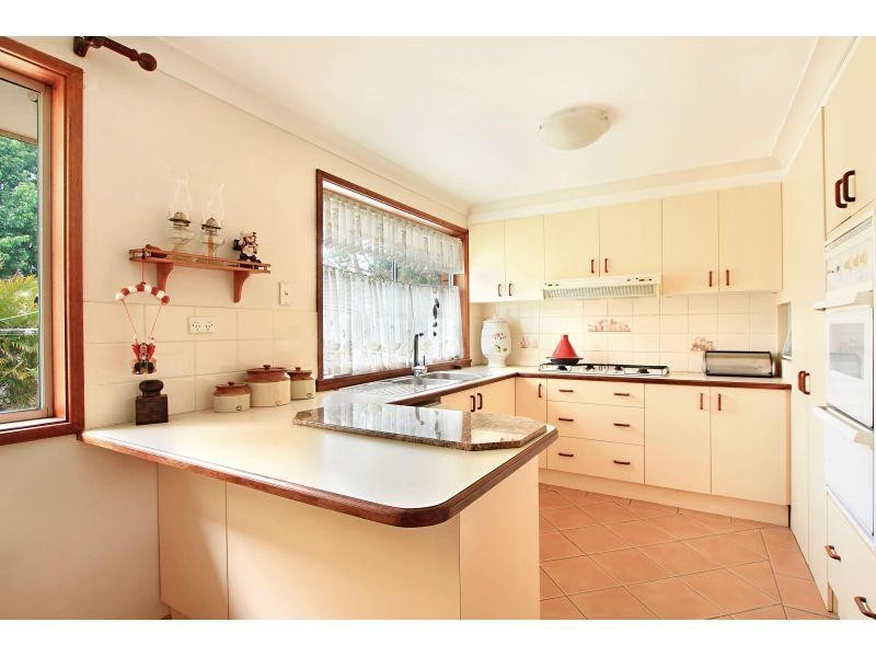 40 Devonshire Crescent, Oak Flats NSW 2529