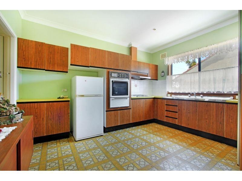 128 Lake Entrance Road, Oak Flats NSW 2529