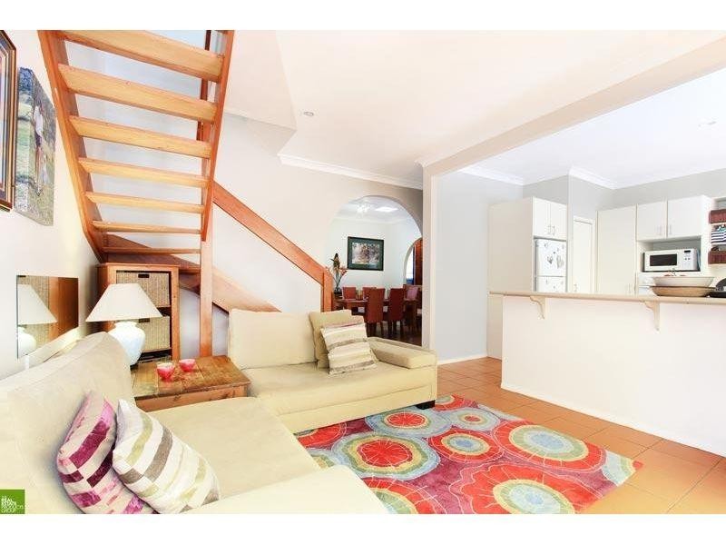 12 Ambleside Avenue, Mount Keira NSW 2500