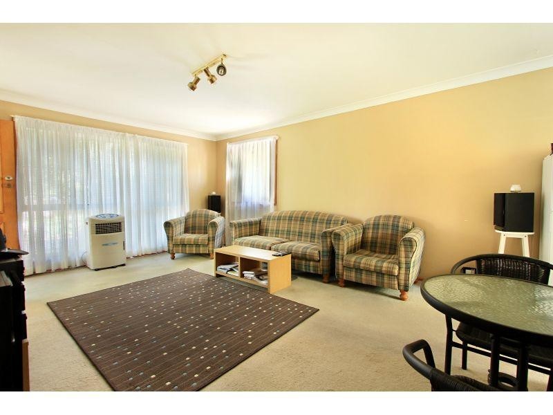 2/42 Loftus Drive, Barrack Heights NSW 2528