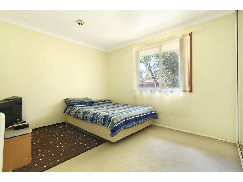 2/42 Loftus Drive, Barrack Heights NSW 2528