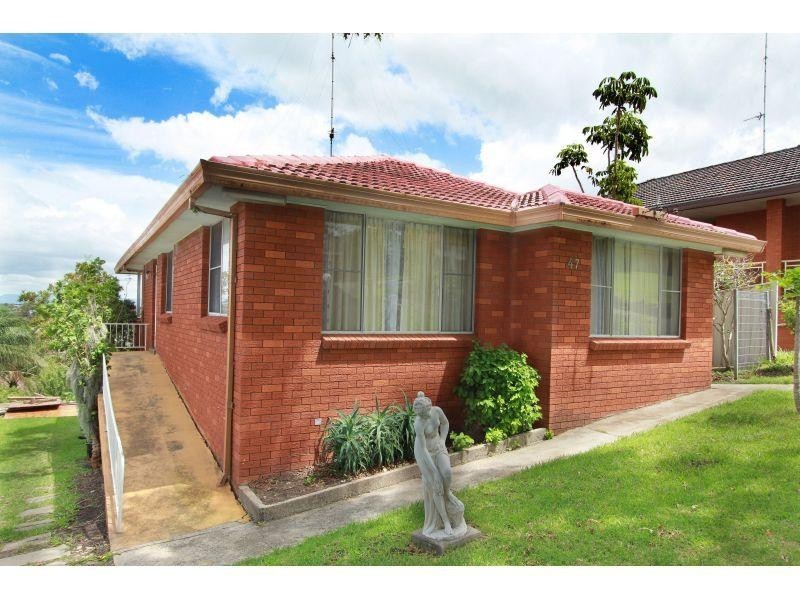 47 Blackman Parade, Unanderra NSW 2526