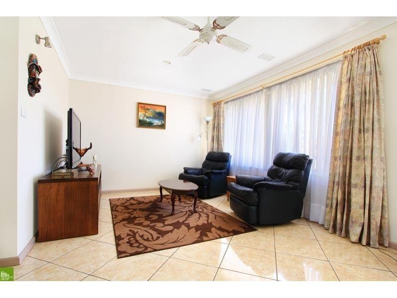 20 Cleverdon Crescent, Figtree NSW 2525