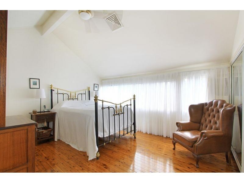 20 Colleen Grove, Mangerton NSW 2500