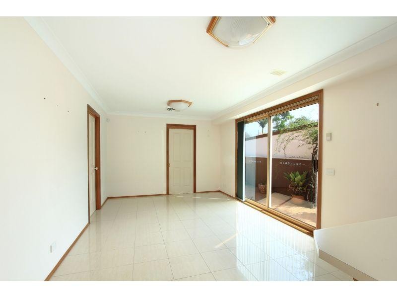 4 Carters Lane, Towradgi NSW 2518