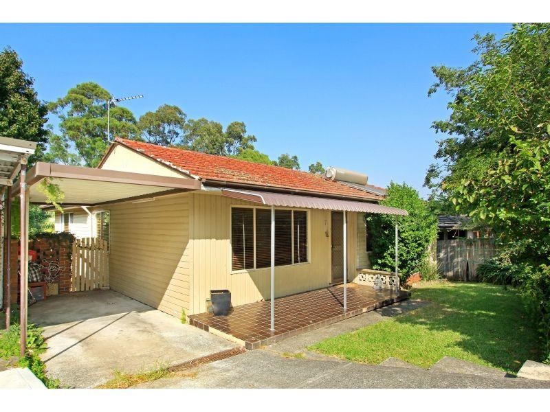 7 St Johns Avenue, Mangerton NSW 2500