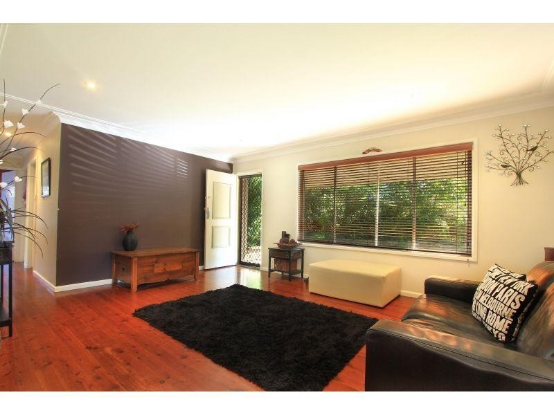 7 St Johns Avenue, Mangerton NSW 2500