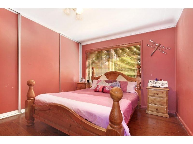 7 St Johns Avenue, Mangerton NSW 2500