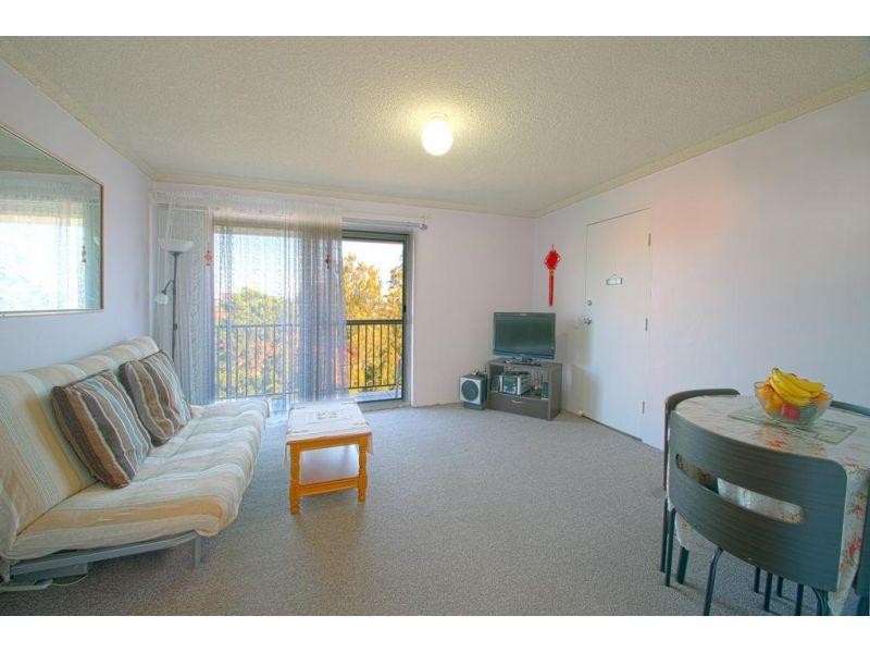 15/6 Eyre Place, Warrawong NSW 2502