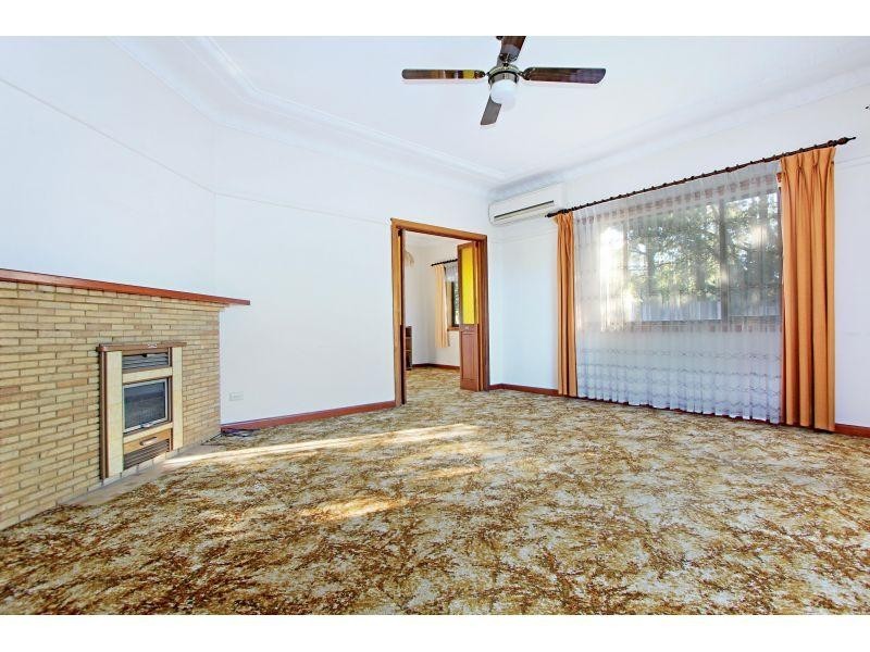 13 Reserve Street, West Wollongong NSW 2500