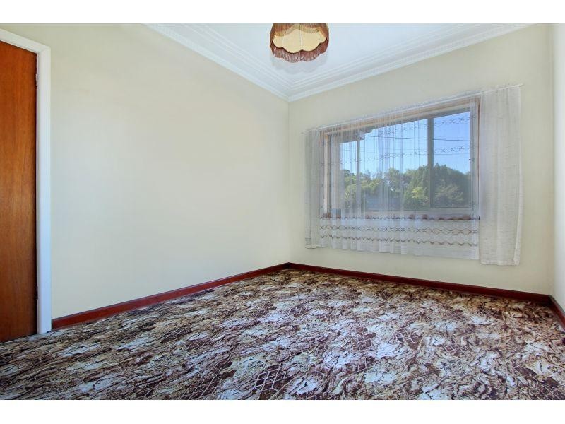 13 Reserve Street, West Wollongong NSW 2500