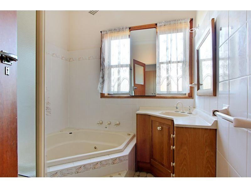 13 Reserve Street, West Wollongong NSW 2500