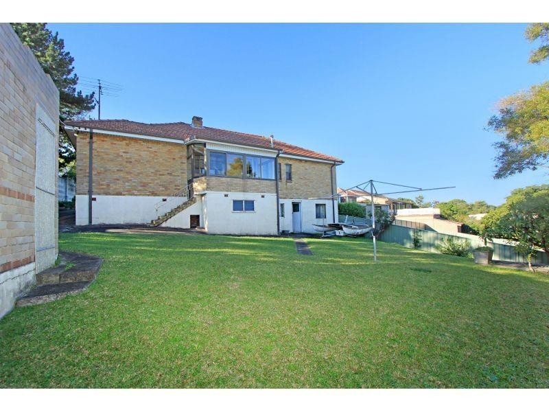 13 Reserve Street, West Wollongong NSW 2500