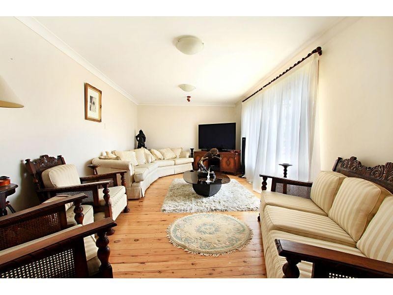 40 Devonshire Crescent, Oak Flats NSW 2529