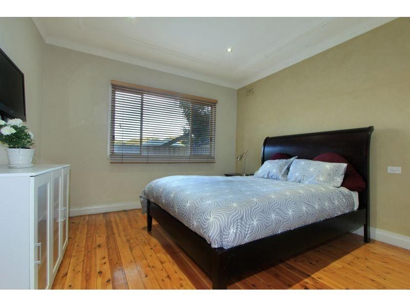 1 England Street, West Wollongong NSW 2500