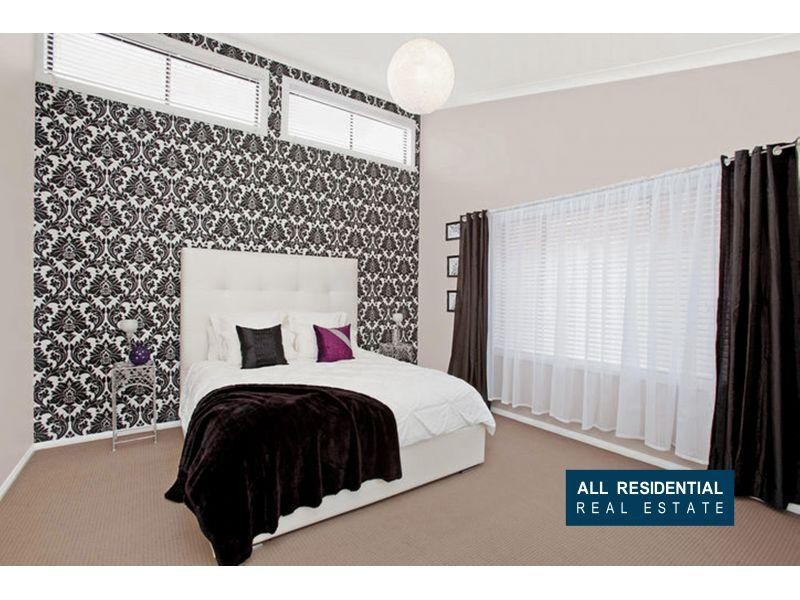 61 Iola Avenue, Farmborough Heights NSW 2526