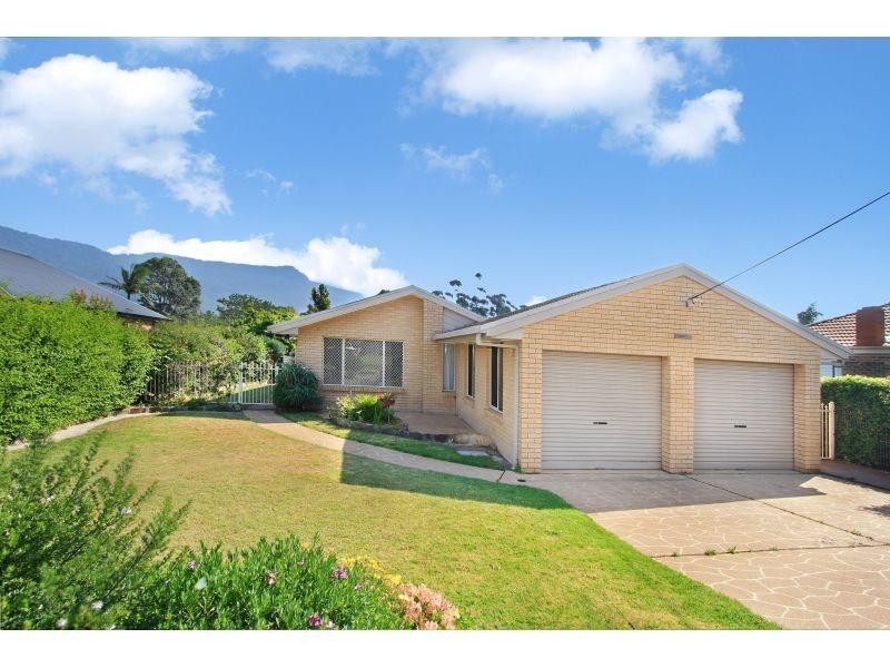 24 Hunter Street, Balgownie NSW 2519
