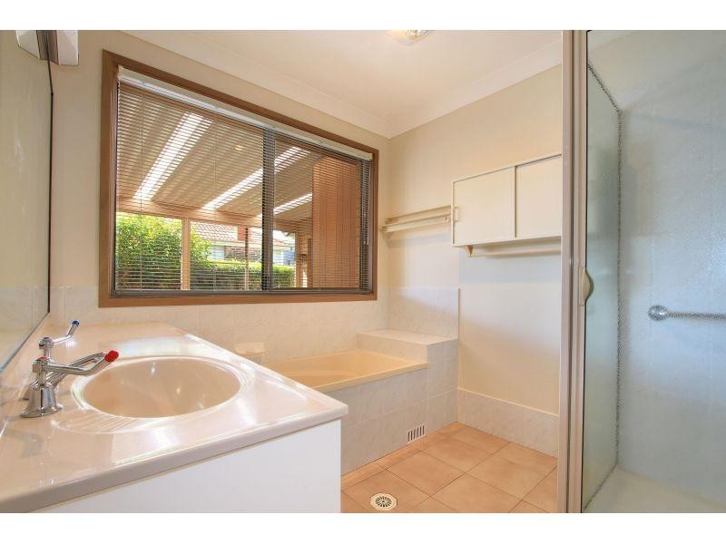 24 Hunter Street, Balgownie NSW 2519
