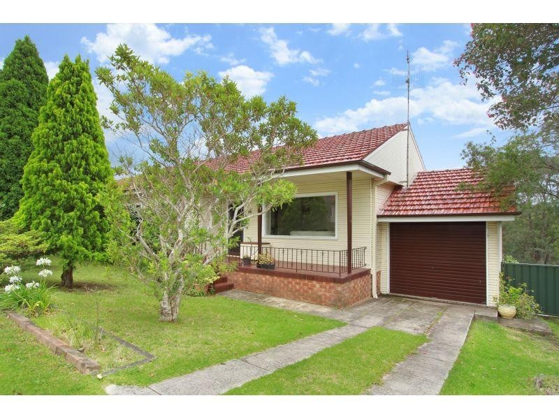 8 Bimbadeen Avenue, West Wollongong NSW 2500