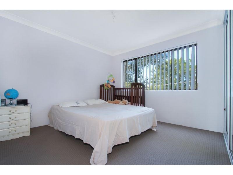 12/2-4  Hindmarsh Avenue, North Wollongong NSW 2500
