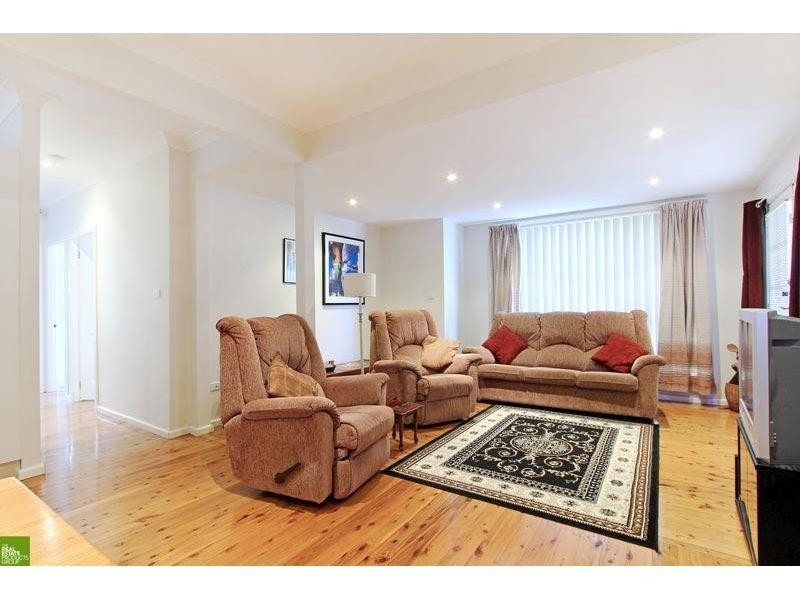 39 Beverley Avenue, Unanderra NSW 2526