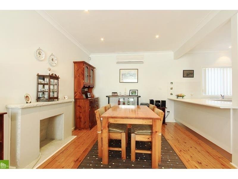 39 Beverley Avenue, Unanderra NSW 2526