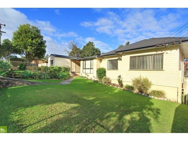 39 Beverley Avenue, Unanderra NSW 2526