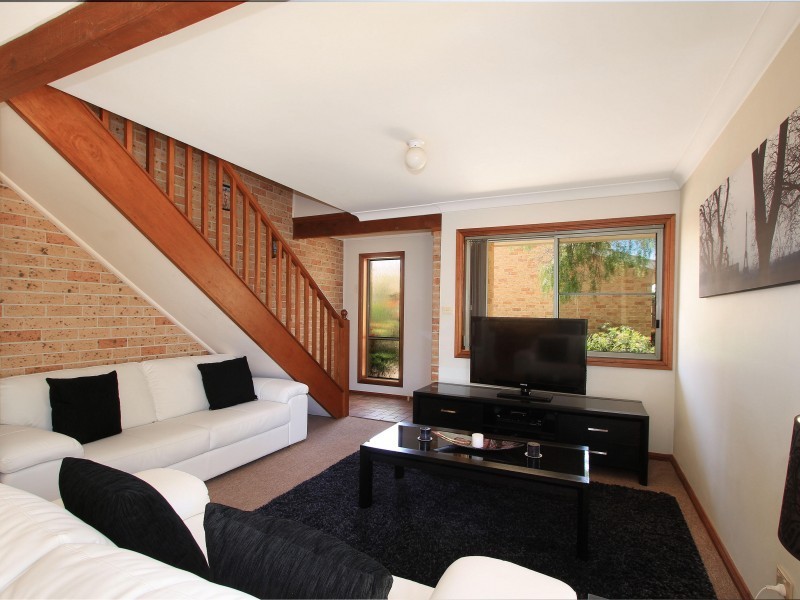 8/3 Commerce Drive, Lake Illawarra NSW 2528