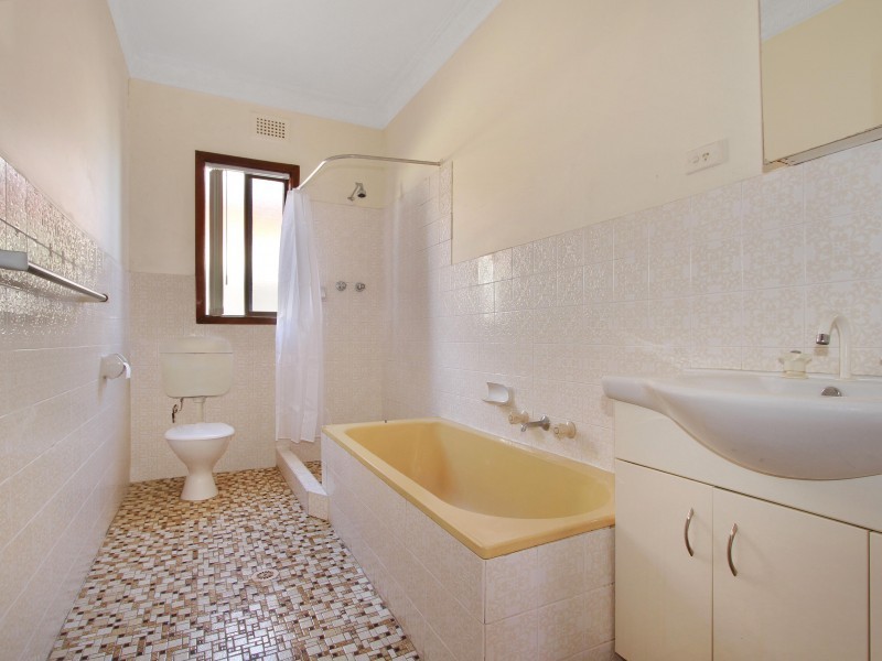 50 Third Avenue, Port Kembla NSW 2505