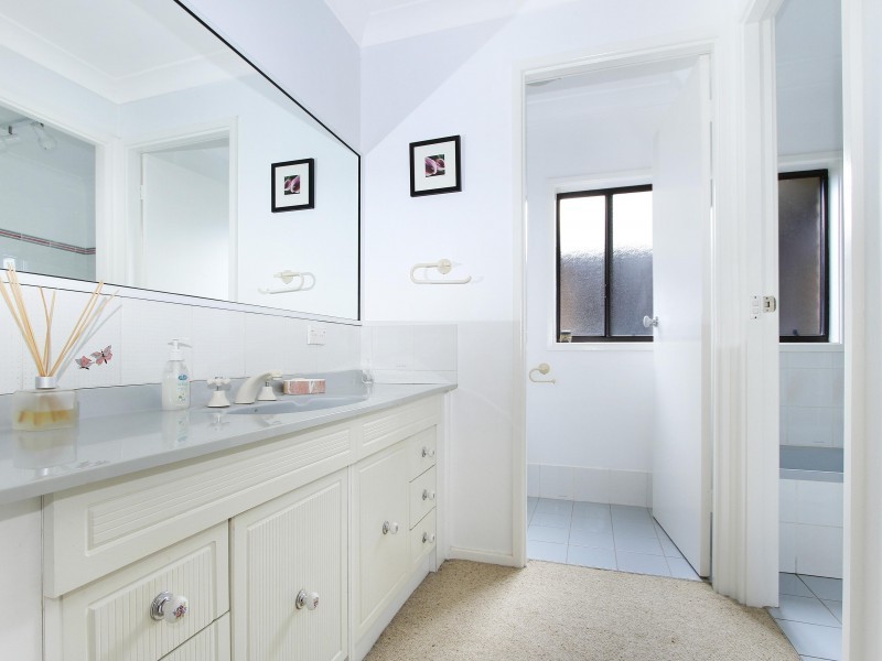 38 Marril Circuit, Cordeaux Heights NSW 2526