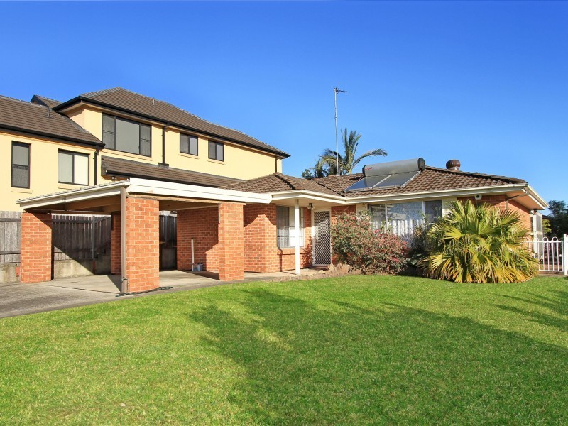 121 Cummins Street, Unanderra NSW 2526