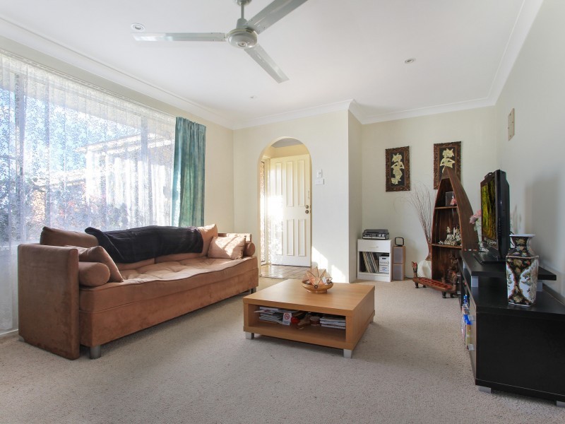 121 Cummins Street, Unanderra NSW 2526
