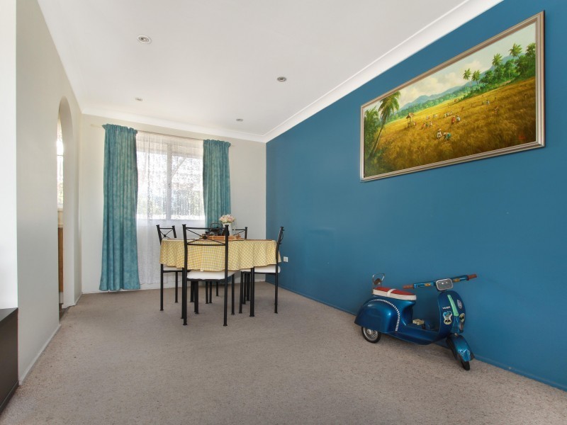 121 Cummins Street, Unanderra NSW 2526