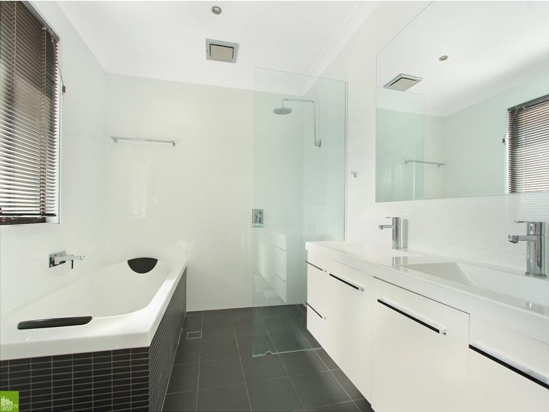 22 Serrata Place, Cordeaux Heights NSW 2526