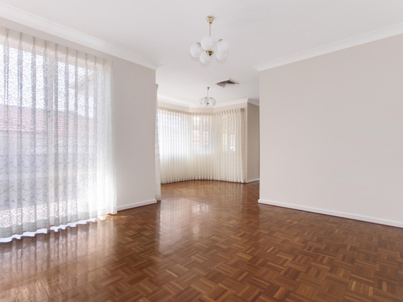22 Stanthorpe Drive, Kanahooka NSW 2530