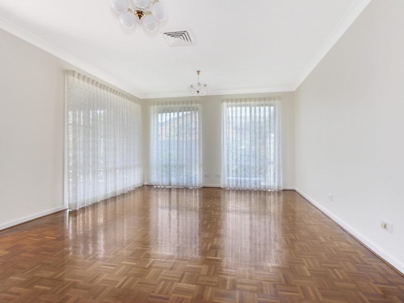 22 Stanthorpe Drive, Kanahooka NSW 2530