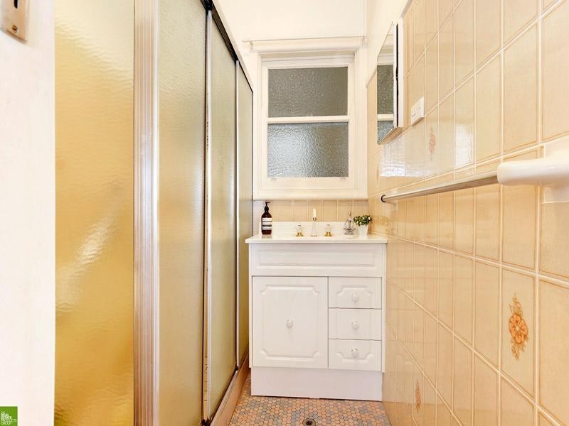 9 Tamblin Street, Fairy Meadow NSW 2519