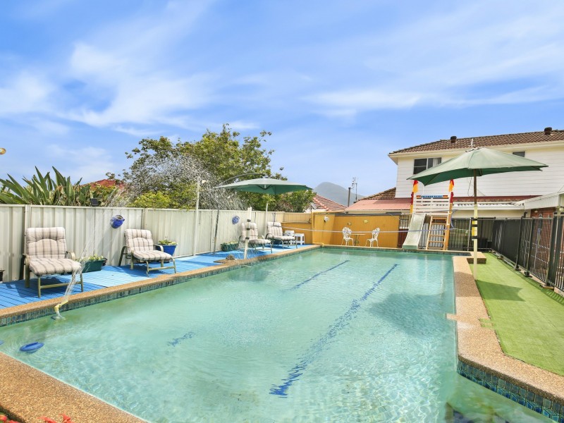 7 Mountain View Crescent, Figtree NSW 2525