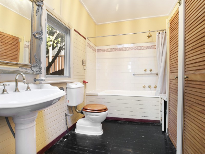 12 Payne Street, Mangerton NSW 2500