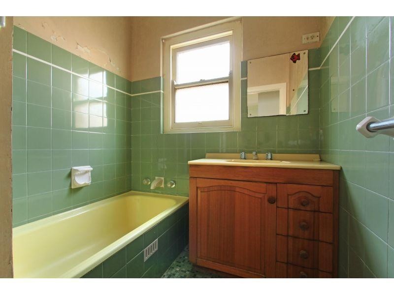 25 Dempster Street, West Wollongong NSW 2500