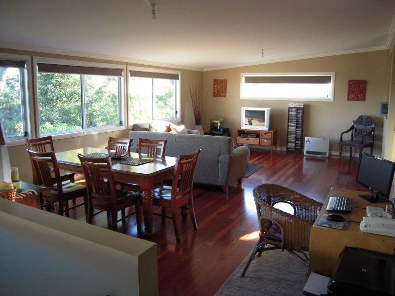 29 Ocean Street, Mount Saint Thomas NSW 2500