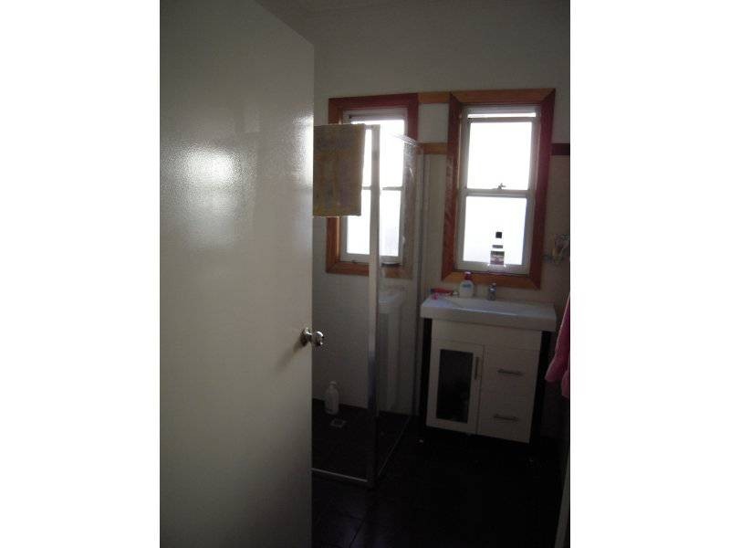 29 Ocean Street, Mount Saint Thomas NSW 2500